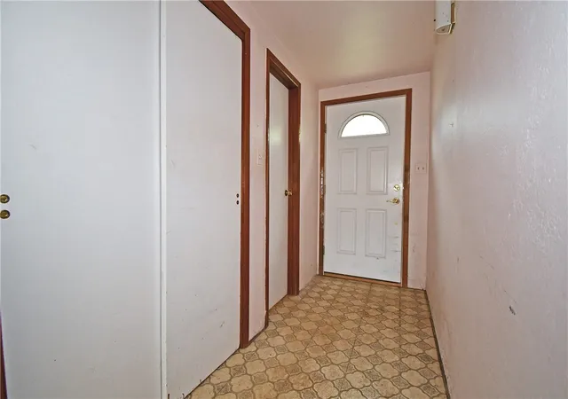 Photo 2 of Single family home for sale at 1414 Washington Rd, Mt Lebanon, PA 15228 | MLS# 1775879 | Listing updated on 2026-09-30