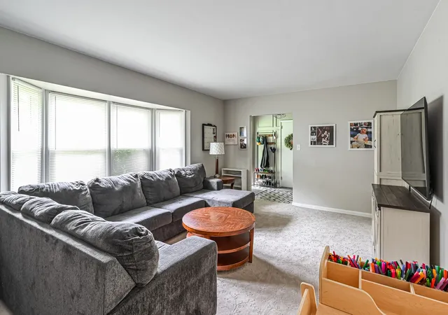 Photo 3 of Single family home for sale at 120 Ambleside Dr, Ross Twp, PA 15237 | MLS# 1775933 | Listing updated on 2026-09-28