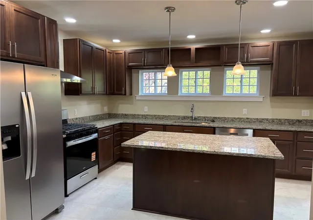 Photo 3 of Single family home for sale at 140 Marshall Ave, Observatory Hill, PA 15214 | MLS# 1775789 | Listing updated on 2026-10-06