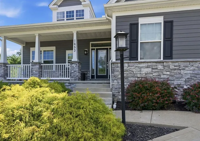 Photo 2 of Sale Pending at 1653 Blackburn Hts Dr, Ohio Twp, PA 15143 | MLS# 1775955 | Listing updated on 2026-10-08