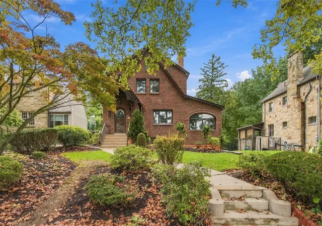 Photo 2 of Single family home for sale at 120 Crescent Dr, Mt Lebanon, PA 15228 | MLS# 1775660 | Listing updated on 2026-10-05