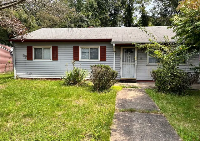Photo 1 of Single family home for sale at 412 W Carter Dr, N Versailles, PA 15137 | MLS# 1775960 | Listing updated on 2026-09-23