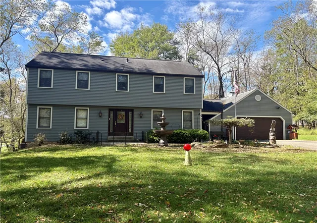 Photo 2 of Single family home for sale at 153 Wolfe Run Rd, Cranberry Twp, PA 16066 | MLS# 1775385 | Listing updated on 2026-09-28