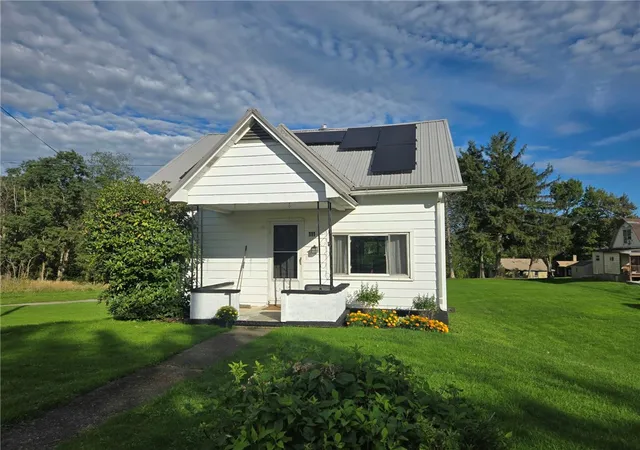 Photo 1 of Single family home for sale at 111 S Fairview Main St, Fairview Twp, PA 16050 | MLS# 1776036 | Listing updated on 2026-10-06