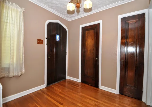 Photo 2 of Single family home for sale at 246 Center Ave, Elizabeth Twp/boro, PA 15037 | MLS# 1776063 | Listing updated on 2026-10-08