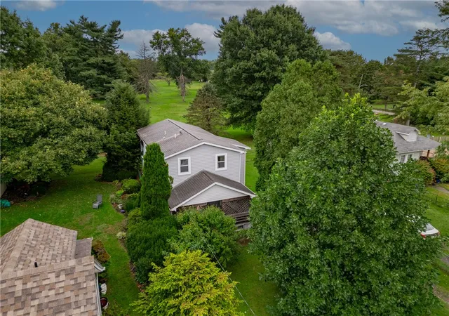 Photo 3 of Single family home for sale at 1803 State St, Harrison Twp, PA 15065 | MLS# 1775643 | Listing updated on 2026-09-24