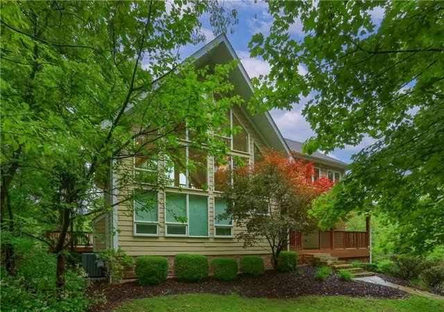 Photo 3 of Sale Pending at 109 Lovi Rd, Economy, PA 15005 | MLS# 1776038 | Listing updated on 2026-10-07