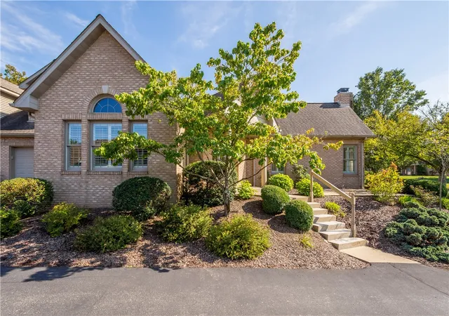 Condo for sale at 209 Village Green Dr, Peters Twp, PA 15317 | MLS# 1775954