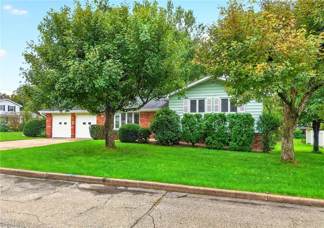 Photo 1 of Single family home for sale at 422 Sheffield Dr, City Of Greensburg, PA 15601 | MLS# 1775433 | Listing updated on 2026-10-08
