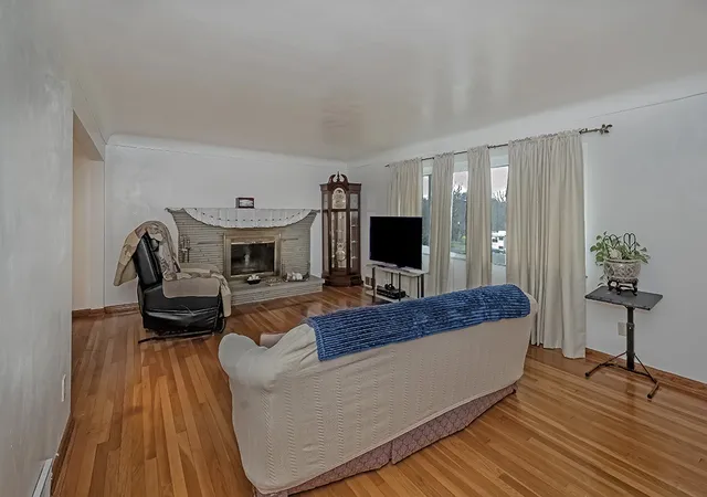 Photo 3 of Single family home for sale at 1 Westwood Dr, Hempfield Twp, PA 15644 | MLS# 1776084 | Listing updated on 2026-09-24