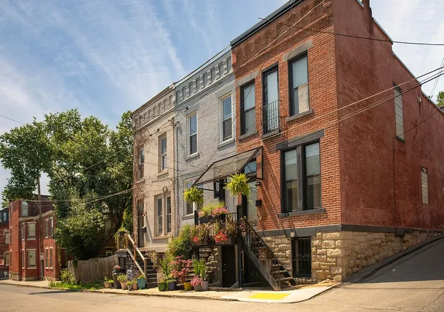 Photo 1 of Single family home for sale at 402 Alpine Ave, Central North Side, PA 15212 | MLS# 1775924 | Listing updated on 2026-09-30
