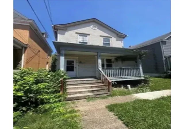 Photo 1 of Single family home for sale at 810 Woodward Ave, Stowe Twp, PA 15136 | MLS# 1776127 | Listing updated on 2026-09-28