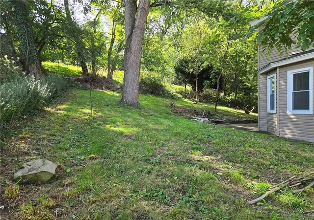 Photo 3 of Single family home for sale at 419 Maytide St, Carrick, PA 15227 | MLS# 1776135 | Listing updated on 2026-10-02