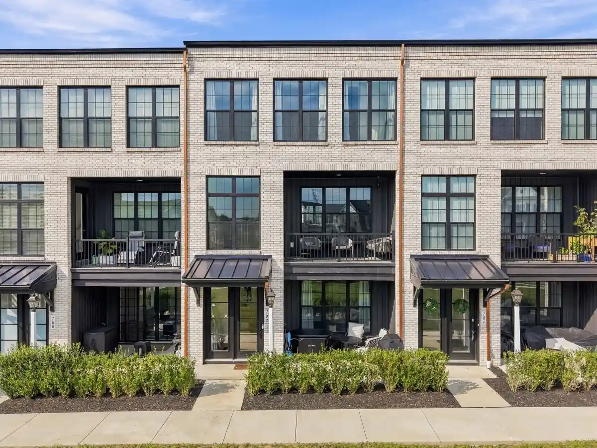 Townhouse for sale at 702 Nina Way, Cranberry Twp, PA 16066 | MLS# 1776137