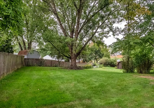Photo 2 of Single family home for sale at 109 Fox Chase Ct, Cranberry Twp, PA 16066 | MLS# 1776141 | Listing updated on 2026-10-08