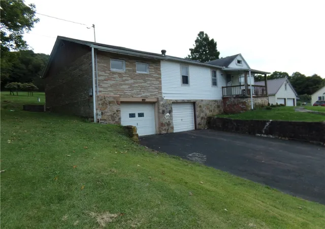 Photo 3 of Single family home for sale at 6674 Cumberland Hwy, Southampton Twp, PA 15564 | MLS# 1776163 | Listing updated on 2026-10-05