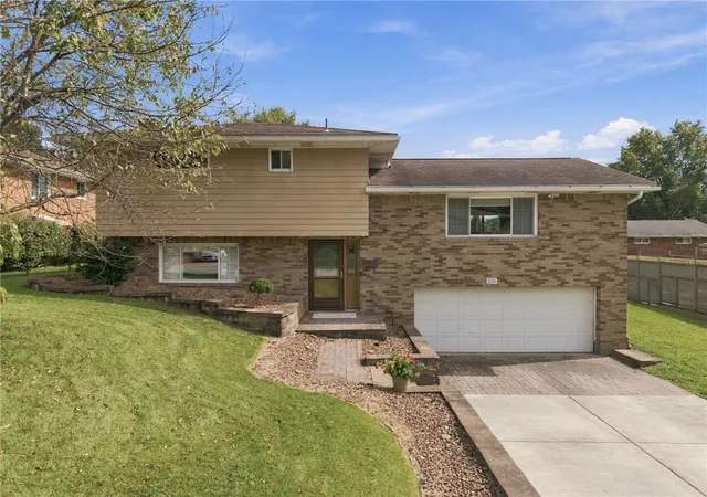 Photo 1 of Single family home for sale at 123 Manchester Dr, Hempfield Twp, PA 15642 | MLS# 1776157 | Listing updated on 2026-09-28