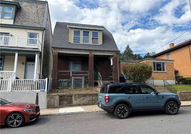 Photo 1 of Single family home for sale at 217 Henderson, Fineview, PA 15212 | MLS# 1776177 | Listing updated on 2026-09-24