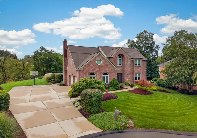 Photo 2 of Sale Pending at 273 Palomino Dr, Bethel Park, PA 15102 | MLS# 1775849 | Listing updated on 2026-10-10