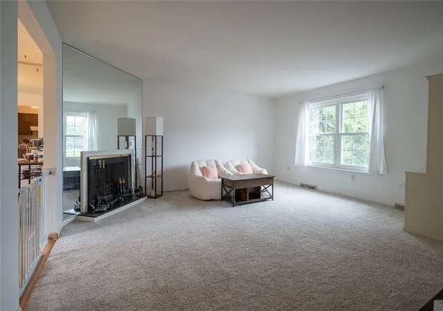 Photo 3 of Condo for sale at 10 Walnut Ct, Blawnox, PA 15238 | MLS# 1776185 | Listing updated on 2026-10-01