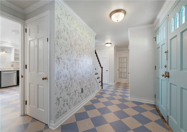 Photo 2 of Single family home for sale at 1640 Pinetree Dr, Upper St Clair, PA 15241 | MLS# 1775889 | Listing updated on 2026-10-01