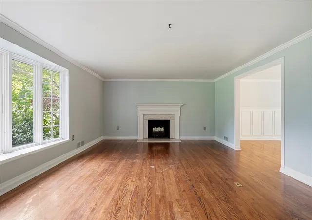 Photo 3 of Single family home for sale at 1640 Pinetree Dr, Upper St Clair, PA 15241 | MLS# 1775889 | Listing updated on 2026-10-01