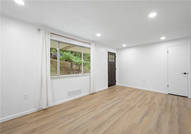 Photo 3 of Single family home for sale at 13 Cherokee Dr, Robinson Twp, PA 15205 | MLS# 1776182 | Listing updated on 2026-10-11