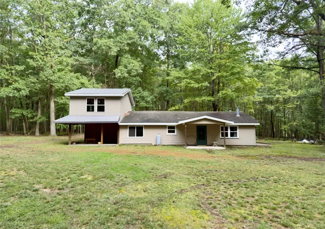 Photo 1 of Sale Pending at 330 N Kent Rd, Rockland Twp, PA 16374 | MLS# 1775919 | Listing updated on 2026-09-28