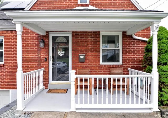 Photo 3 of Single family home for sale at 5164 Glenhurst Rd, Lincoln Place, PA 15207 | MLS# 1776037 | Listing updated on 2026-10-09