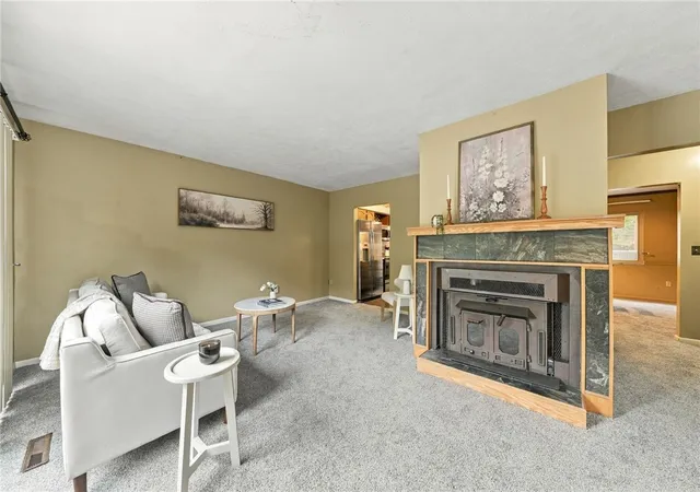 Photo 2 of Condo for sale at 304 Springwater Ct, Moon/crescent Twp, PA 15108 | MLS# 1776042 | Listing updated on 2026-09-26