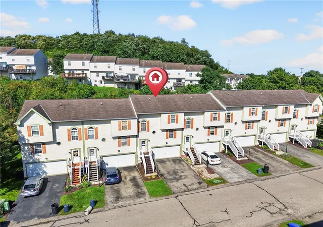 Photo 3 of Townhouse for sale at 228 Scenic Hl Dr, Carnegie, PA 15106 | MLS# 1775943 | Listing updated on 2026-10-04