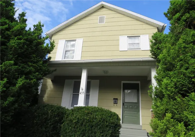 Photo 2 of Single family home for sale at 455 Mcconnell St, Grove City Boro, PA 16127 | MLS# 1776234 | Listing updated on 2026-09-25