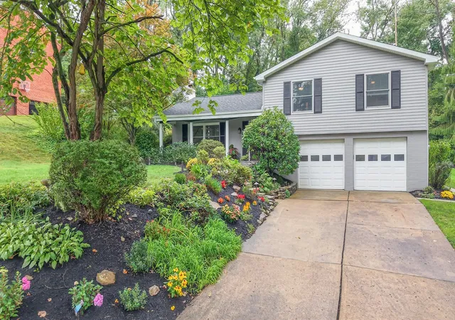 Photo 1 of Single family home for sale at 1532 Jenkins Dr, Upper St Clair, PA 15241 | MLS# 1776245 | Listing updated on 2026-09-27