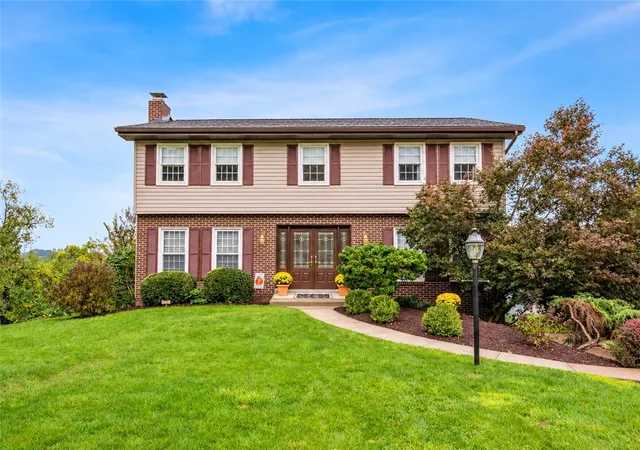 Photo 1 of Single family home for sale at 1012 Hamlin Dr, Bethel Park, PA 15102 | MLS# 1775531 | Listing updated on 2026-09-25