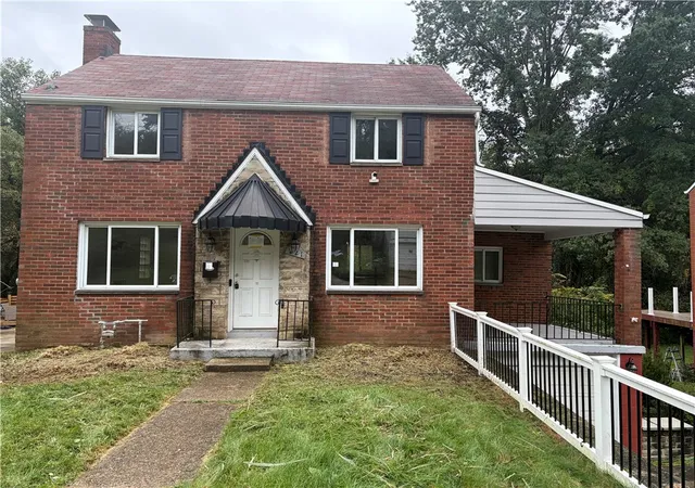 Photo 1 of Single family home for sale at 221 Evaline St, Pittsburgh, PA 15235 | MLS# 1776272 | Listing updated on 2026-09-25