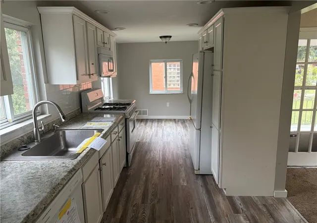 Photo 2 of Single family home for sale at 221 Evaline St, Pittsburgh, PA 15235 | MLS# 1776272 | Listing updated on 2026-09-25