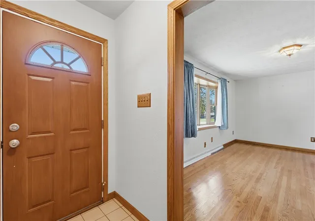 Photo 2 of Single family home for sale at 125 Elizabeth Dr, Twp Of But Nw, PA 16001 | MLS# 1775702 | Listing updated on 2026-10-01