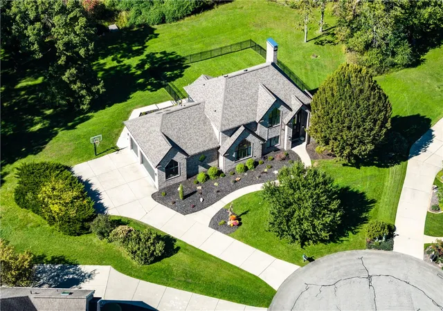 Photo 2 of Single family home for sale at 421 Lenox Ct, Richland, PA 15044 | MLS# 1776373 | Listing updated on 2026-10-03