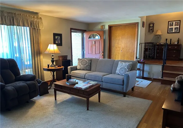Photo 2 of Single family home for sale at 488 Toledo Dr, Lower Burrell, PA 15068 | MLS# 1776293 | Listing updated on 2026-10-03