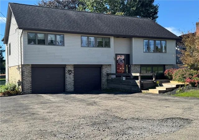 Photo 1 of Single family home for sale at 104 Woodbury Dr, Twp Of But Nw, PA 16001 | MLS# 1776049 | Listing updated on 2026-09-27