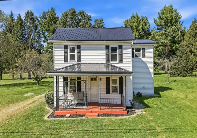 Photo 1 of Single family home for sale at 1251 Franklin Rd, Jackson Center Boro, PA 16133 | MLS# 1776243 | Listing updated on 2026-10-01