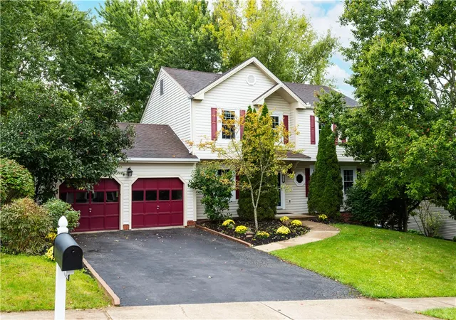 Photo 1 of Single family home for sale at 163 Woodbine Dr, Cranberry Twp, PA 16066 | MLS# 1776481 | Listing updated on 2026-10-05