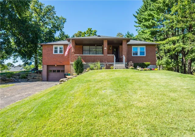 Photo 1 of Single family home for sale at 109 Valleyview Dr, O'hara, PA 15215 | MLS# 1776490 | Listing updated on 2026-10-01
