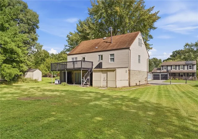 Photo 3 of Single family home for sale at 102 Farmington Dr, Twp Of But Nw, PA 16001 | MLS# 1776181 | Listing updated on 2026-10-05