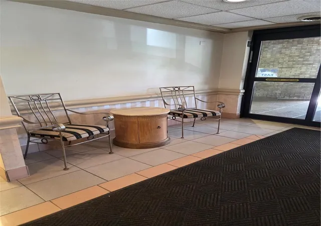 Photo 3 of Condo for sale at 2120 Greentree Rd #102E, Scott Twp, PA 15220 | MLS# 1776530 | Listing updated on 2026-09-29