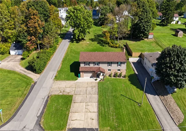 Photo 3 of Single family home for sale at 233 Home Ave, Twp Of But Sw, PA 16001 | MLS# 1776522 | Listing updated on 2026-10-11