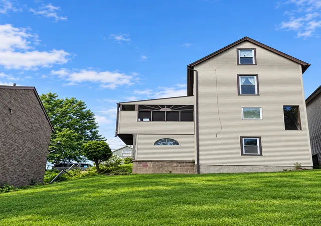 Photo 3 of Single family home for sale at 1424 Summit St, Wilkinsburg, PA 15221 | MLS# 1776591 | Listing updated on 2026-10-02