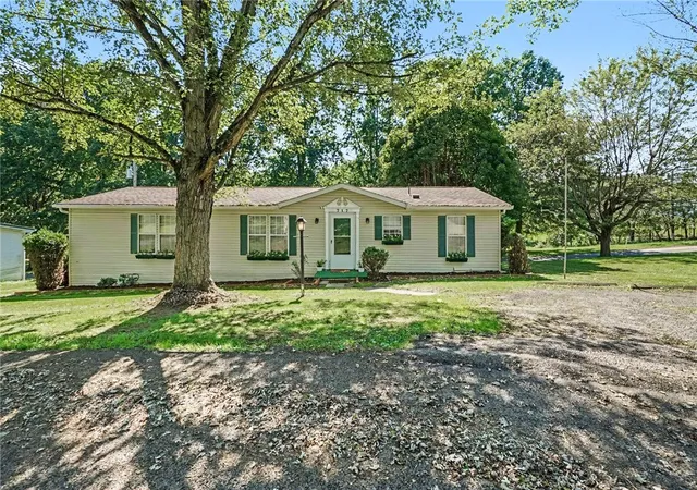 Photo 1 of Manufactured home for sale at 717 Mallard Dr, Washington Twp, PA 15613 | MLS# 1776601 | Listing updated on 2026-09-28
