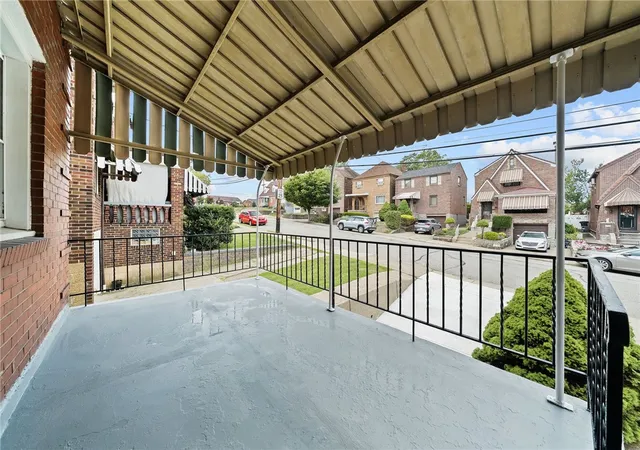 Photo 3 of Single family home for sale at 4357 Winterburn, Greenfield, PA 15207 | MLS# 1776665 | Listing updated on 2026-10-01
