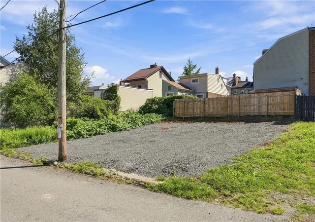 Photo 1 of Land for sale at 847 Lovitt Way, Pittsburgh, PA 15212 | MLS# 1776798 | Listing updated on 2026-09-29